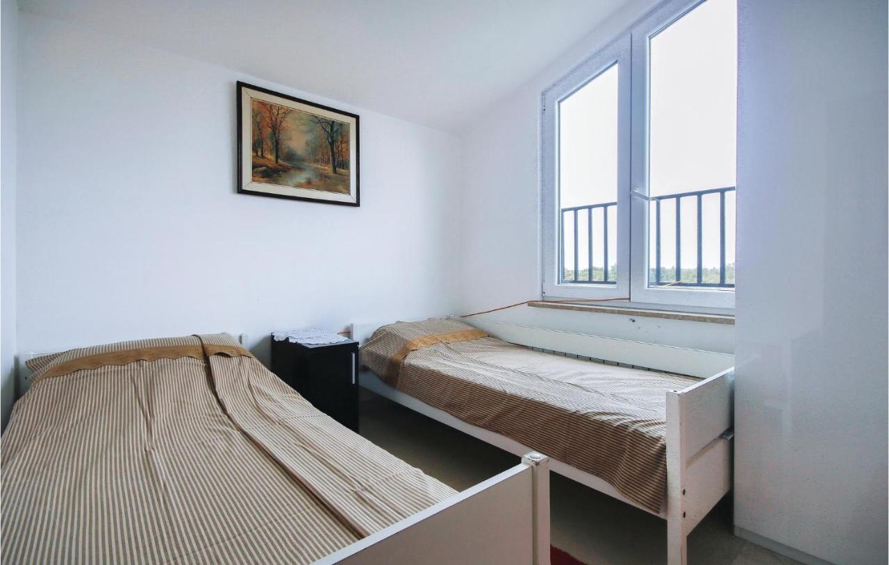 Cozy Apartment In Medulin With Kitchen Exteriör bild